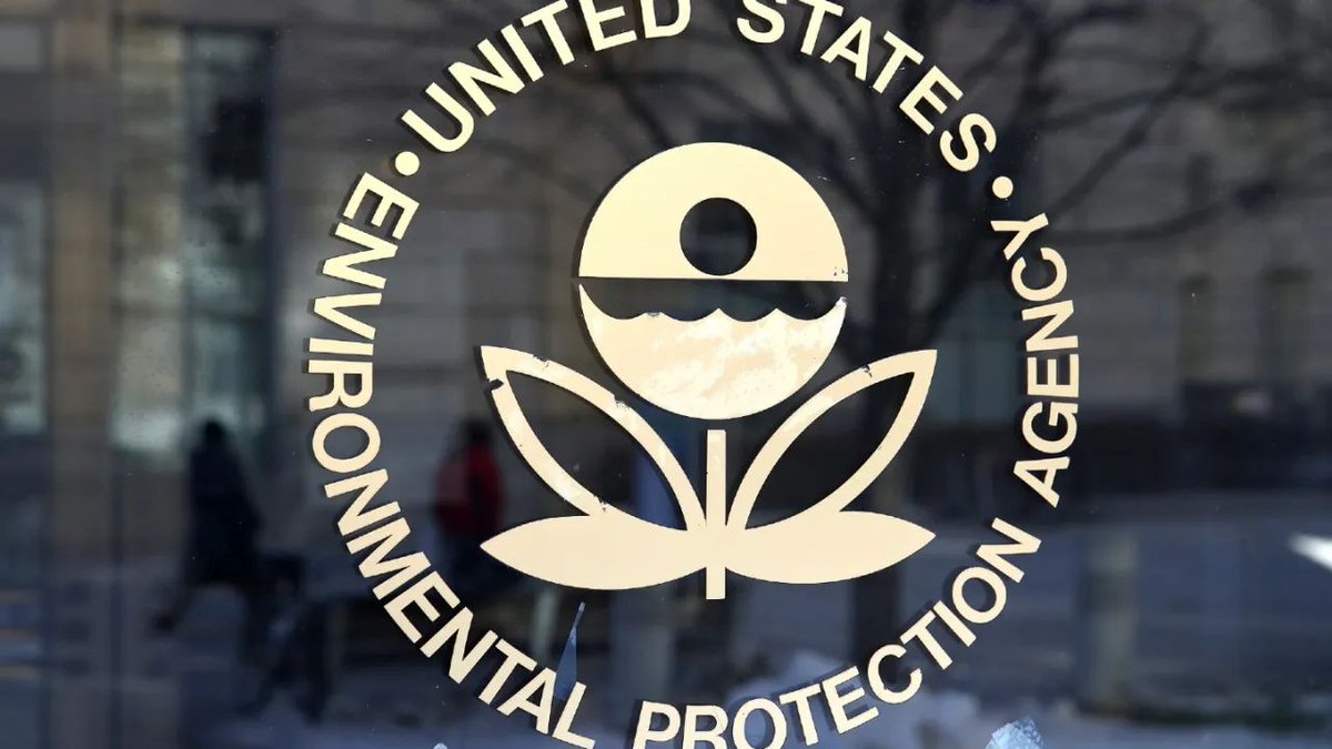BiPiSci's tweet image. From scaling back limits on PFAS in drinking water, to eliminating reports on greenhouse gas emissions, cuts to the EPA have shaken its regulatory power. Former EPA deputy administrator Janet McCabe joins us to discuss how these changes will impact us. buff.ly/HrU8NJN