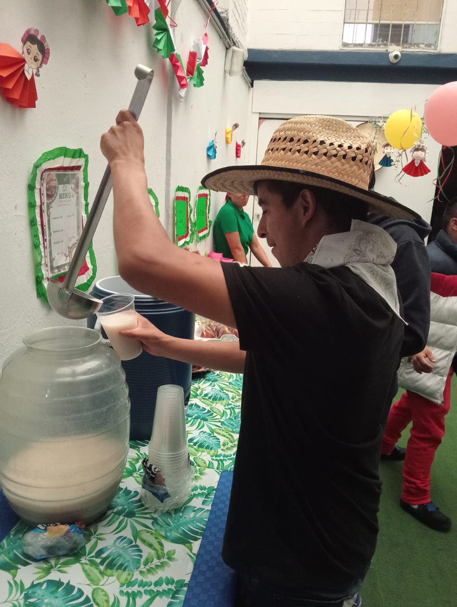 ctduca_iap's tweet photo. Con gusto compartimos los mejores momentos de nuestra kermés con motivo del Día de la Independencia, que celebramos en las instalaciones de la Fundación. 
¡Gracias a todos por participar y hacer de este día algo inolvidable! 
#fundacionctduca #mexico #Incluyente https://t.co/hjUOYGXPRK