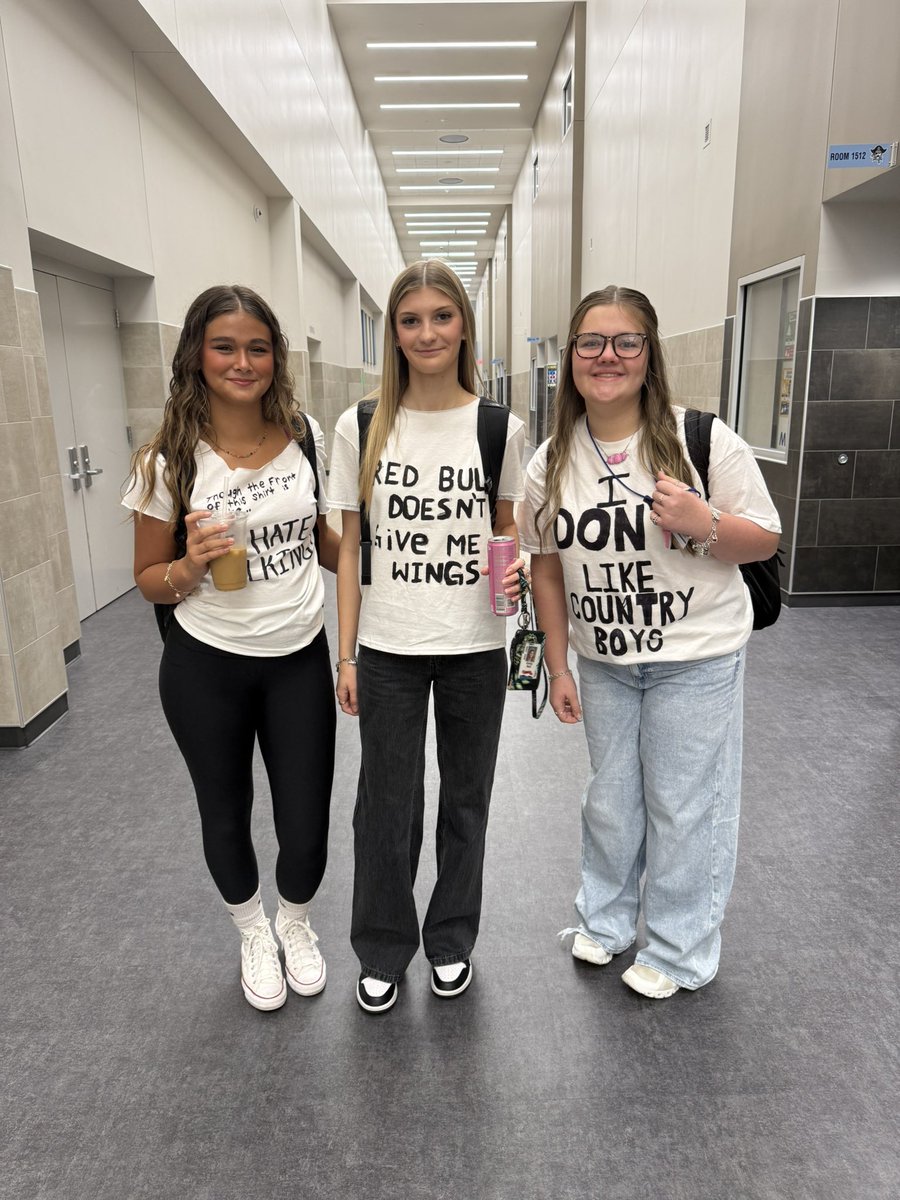 Full week of testing water ph aquatic science, senior crowns, CKH process champion presentation on empathy, and homecoming dress up days! <a href="/BwoodBucs/">Brazoswood HS</a>