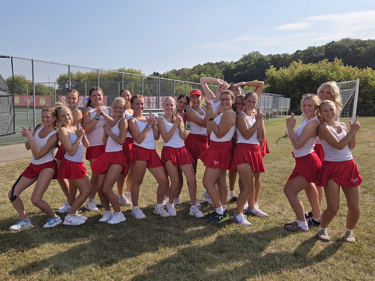 Slinger_Tennis's tweet photo. Blessed to have such an amazing group of seniors! https://t.co/VOxjY1QrIM