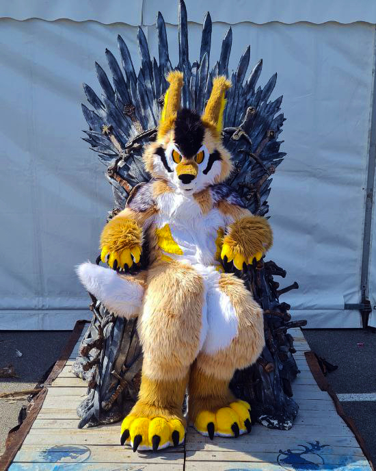 Probably back for <a href="/cidreetdragon/">Cidre et Dragon</a> thiçs sunday 🌩️

#FursuitFriday
