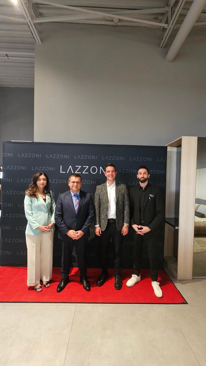 Mobilyacılık sektöründe öndegelen uluslararası markalarımızdan Lazzoni, geçen yıl faaliyete geçirdiği Toronto şubesi için açılış etkinliği düzenledi. Açılışta şirketimizin temsilcileriyle biraraya geldik.
