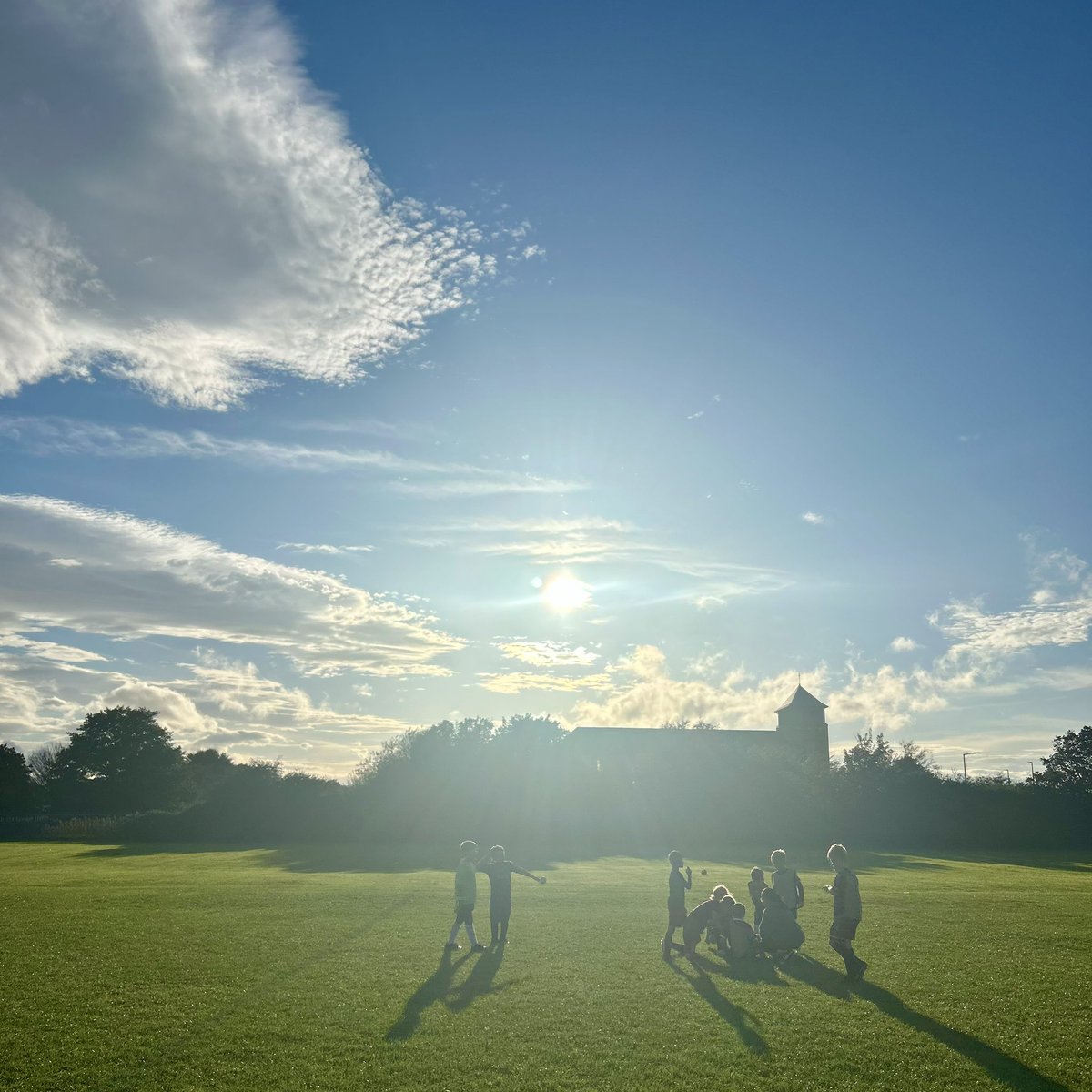 Thursday Night ⚽️ - back to it for the U9s. 🙂