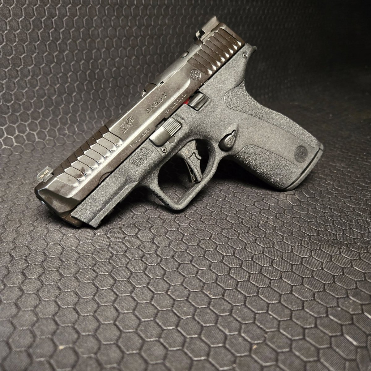 Jerrys_Outdoors's tweet photo. The new @Smith_WessonInc Shield X has landed. The M&P's phenomenal reliability mixed with new anesthetics and contours. Will you ditch your legacy Shield for a #Shieldx? https://t.co/gcoITrfF19