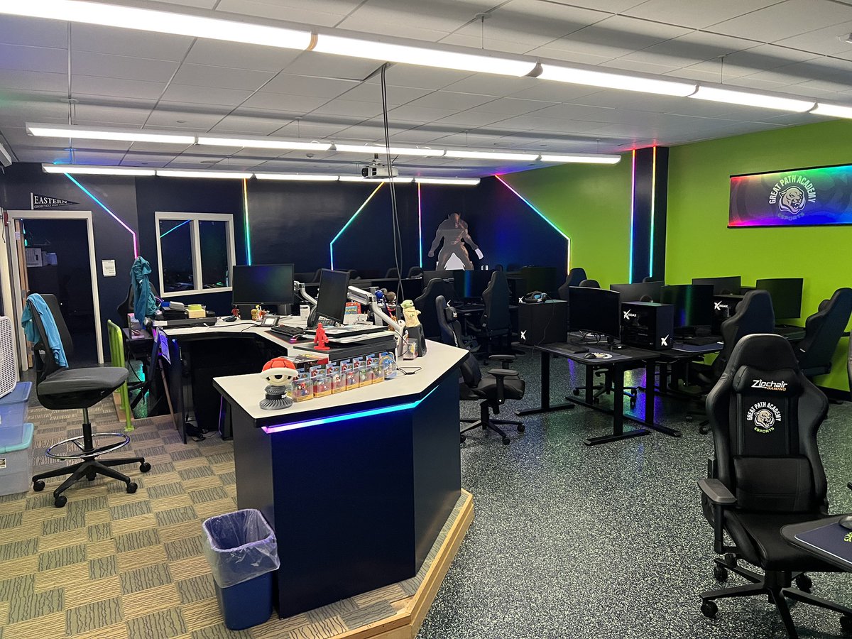 In <a href="/Hartford_Public/">Hartford Public Schools</a>, the future of learning and leadership is here, and it includes E-Sports! 🕹️

At several of our middle and high schools, students are not only engaging in academics, athletics, and the arts (our AAA philosophy), but also competing in the growing world of