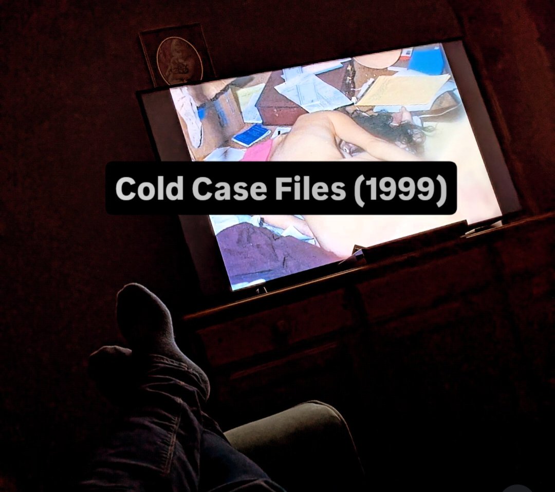I love watching old episodes of Cold Case Files, but they got away with showing pretty graphic crime scene photos! Netflix, it ain't! #coldcasefiles