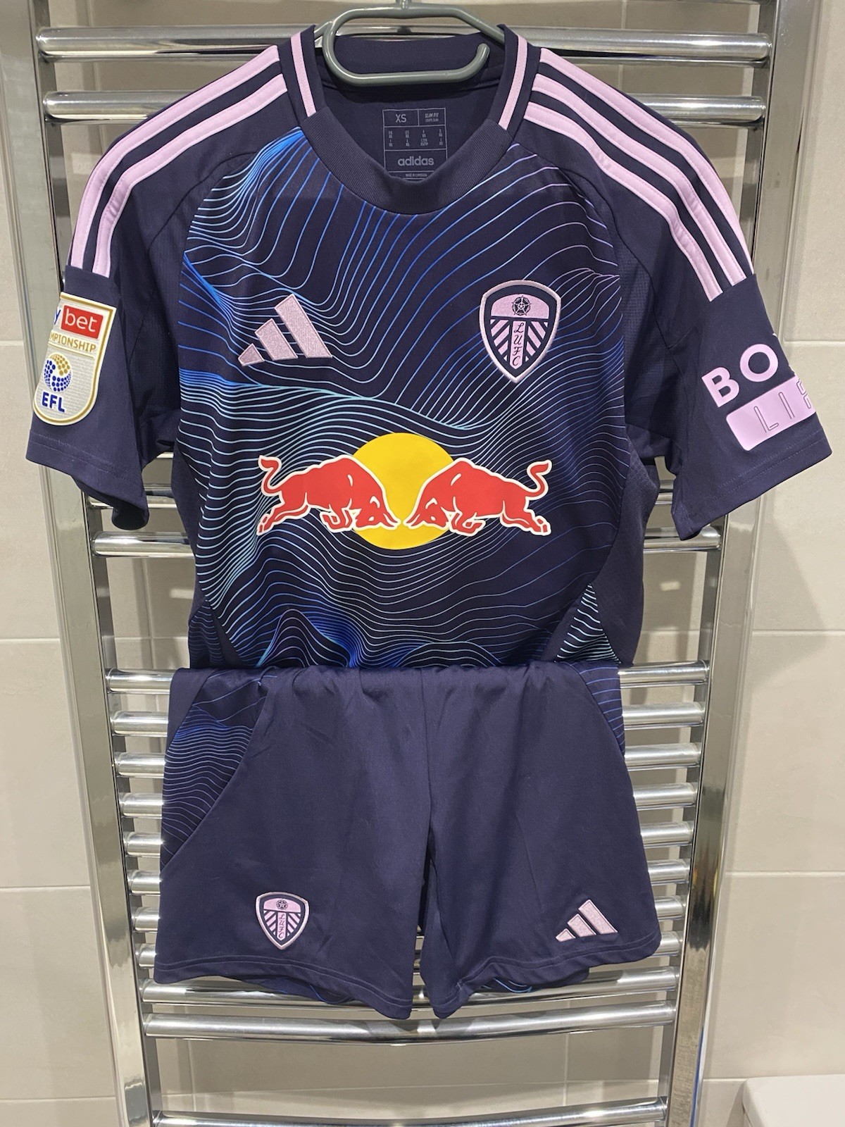 【未使用・タグ付き‼️】LUFC 3rdユニフォーム 新品】プレミアパッチ付き アグエロ3rd ユニフォーム L