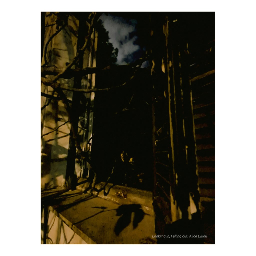 Alice_Lykou's tweet image. .
Looking in, Falling out.
Scene Unforeseen.
A window seen.  

#UrbanDecay 
#RuinsOfTime 
#ForgottenPlaces
#AthensStreets