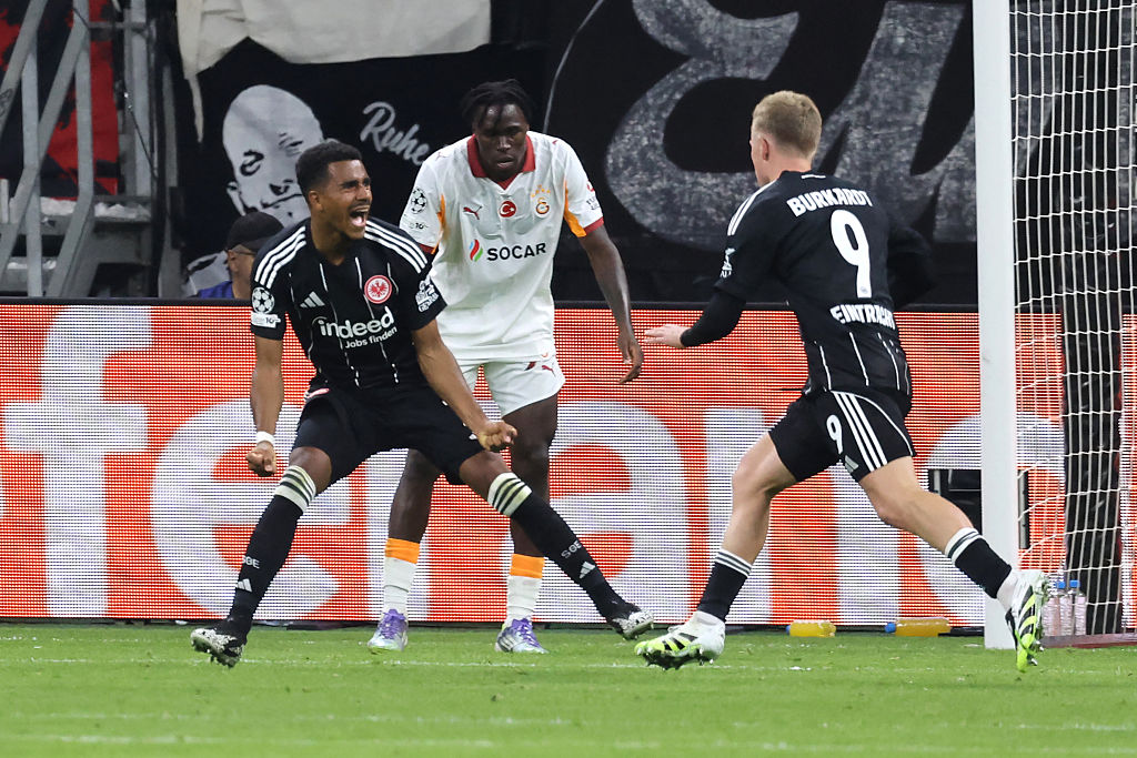 UEFAcom_de's tweet image. 🦅Schützenfest für Frankfurt: Die @Eintracht fertigt #Galatasaray mit 5:1 ab!🔥🔥🔥

#UCL | #SGE | #SGEvGS | #SGEGS
