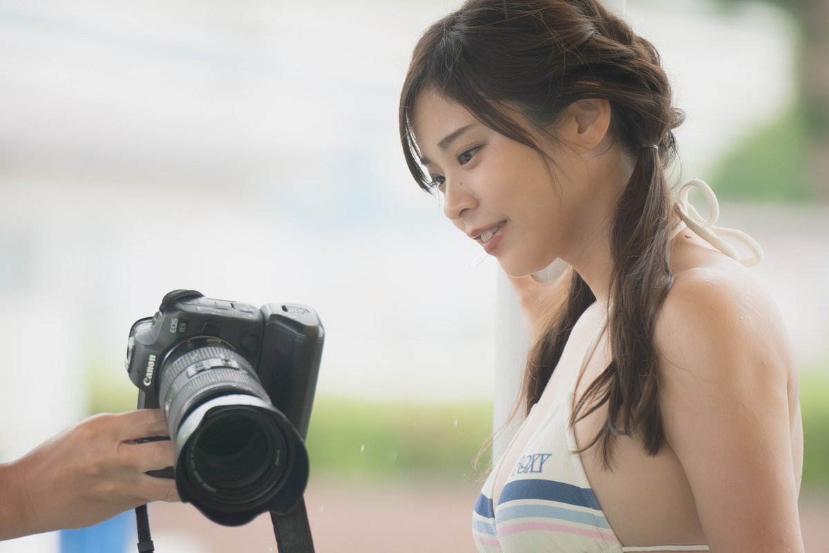 カメコさんとお話ししてるところをカメコさんに撮ってもらったなんか好きな写真🫶🏻
みんなおはよう！✨💕
今日もみんなが素敵な1日になりますように！！