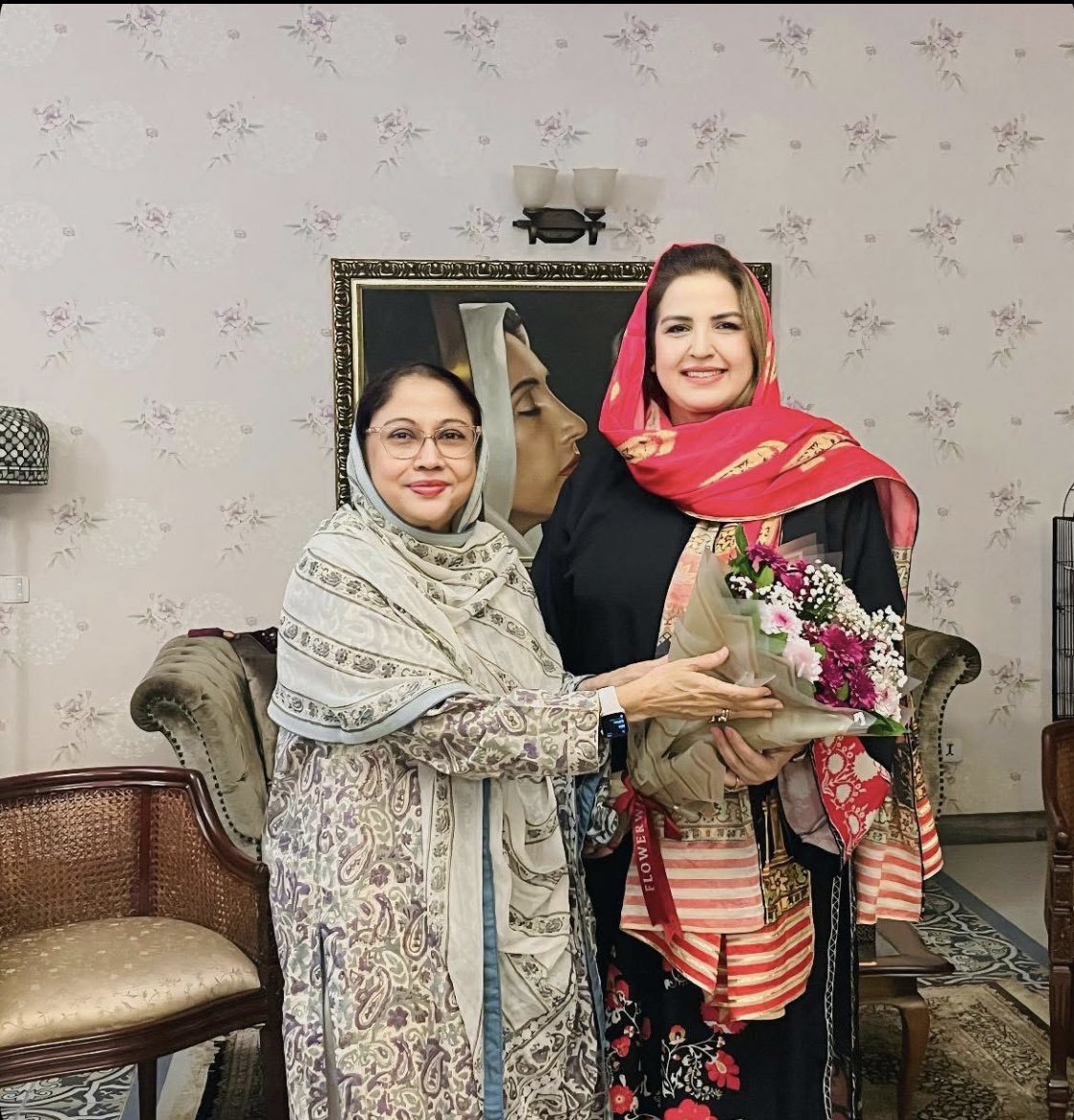 Aasiya (@aasiyakhan_) on Twitter photo I had the privilege and was honored to meet with Adi <a href="/FaryalTalpurPk/">Faryal Talpur</a>, at bilawal house Karachi. I had the privilege and was honored to meet with Adi <a href="/FaryalTalpurPk/">Faryal Talpur</a>, at bilawal house Karachi.
