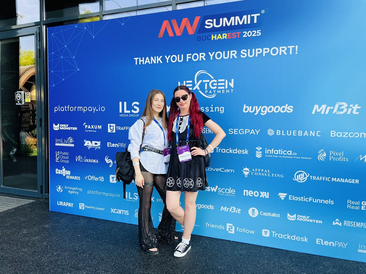 Rebekah_vonKat's tweet photo. Had a great time at AWSummit last week and loved partying with @kenna_soft 🤩😍

Shoutout to @theAWMedia for the amazing event! ❤️‍🔥 https://t.co/6UgE5Kfod3