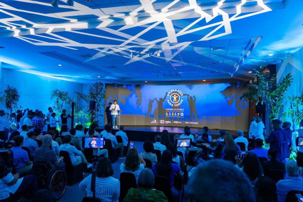 DavidColladoM's tweet photo. Este compromiso integra infraestructura, formación, empleos y promoción para garantizar experiencias dignas y accesibles. Con la Asociación de Hoteles La Romana Bayahíbe, el Clúster Turístico de La Romana Bayahíbe y aliados internacionales, avanzamos hacia un turismo que no deja a nadie atrás.