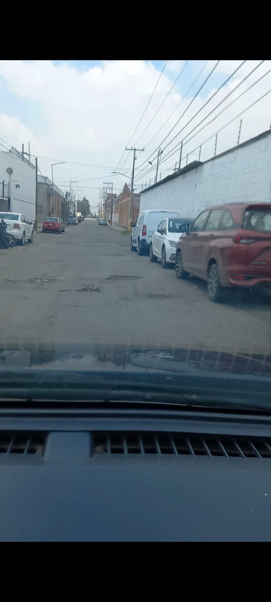 racs2064's tweet photo. @InfraPue @PueblaAyto @laredcincoradio @carlosmartinh  Más baches en Calle Corregidora entre calzada I. Zaragoza y boulevard Ayuntamiento col. Tepeyac. https://t.co/bFmjQ0P2JK
