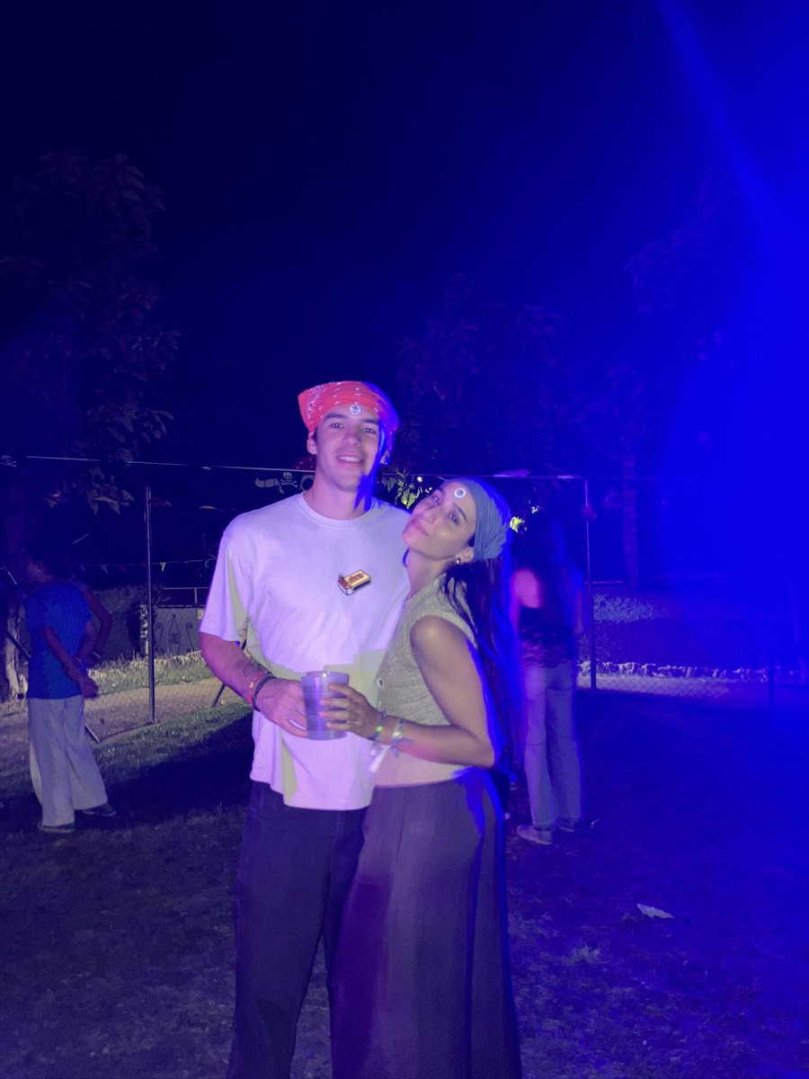 palomaa_ab's tweet photo. 🤟🏽 https://t.co/fcEVkygRFx