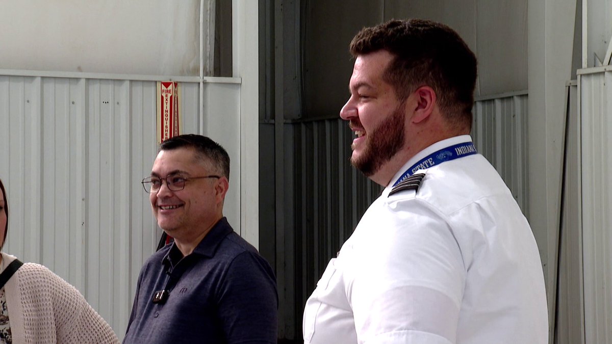 Jason Haddix had a heart transplant in 2023. Pilot Brandon Snyder flew to Missouri to pick up Jason's new heart. 

The two met for the first time two years later — not realizing they lived five miles apart in Greenfield and hadn't crossed paths.

wthr.com/article/news/l…