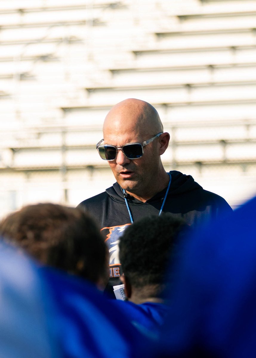 Every rep. Every drop of sweat. It all adds up💪 

#TheStandard
#DawgsUp