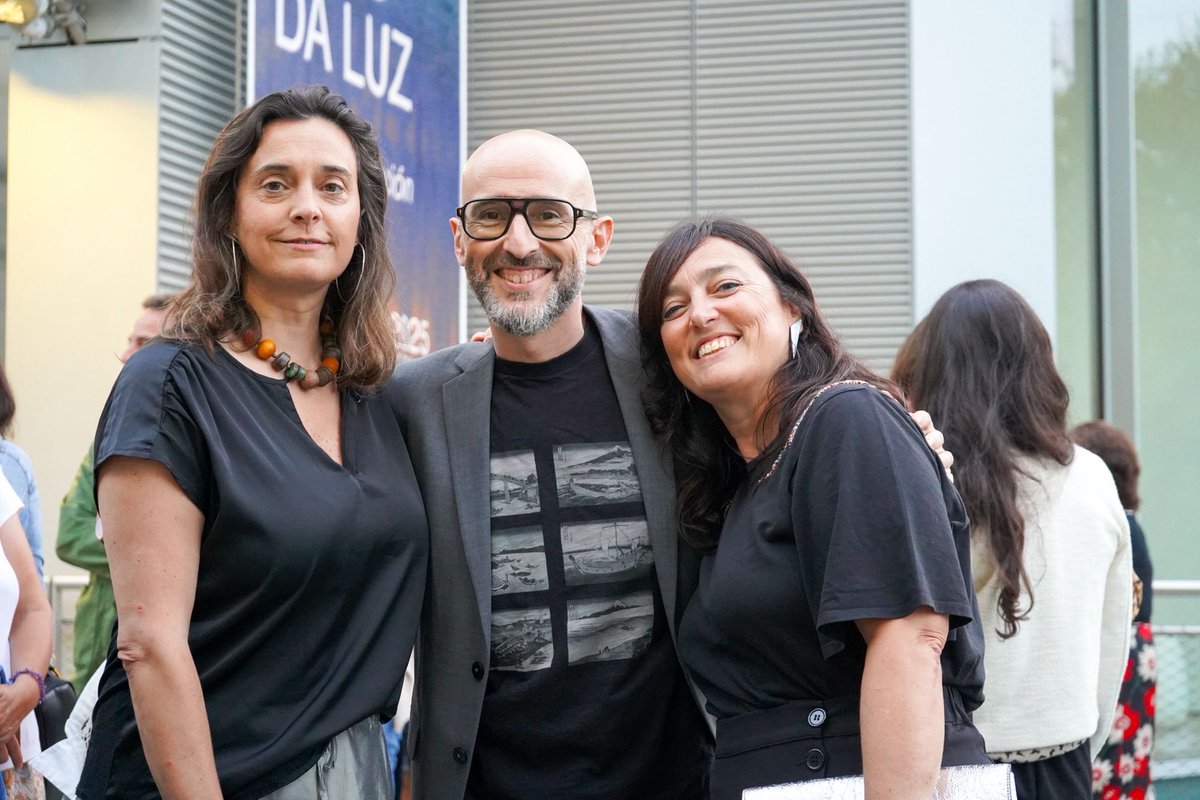 Hemos sido testigos de la clausura de <a href="/fcinesantander/">Festival de Cine de Santander</a> y hemos disfrutado de la entrega de los premios.
¡Enhorabuena a los participantes por hacernos disfrutar, soñar, reír y llorar con  vuestro #cine! ¡Enhorabuena en especial a los premiados! 🎬🎥