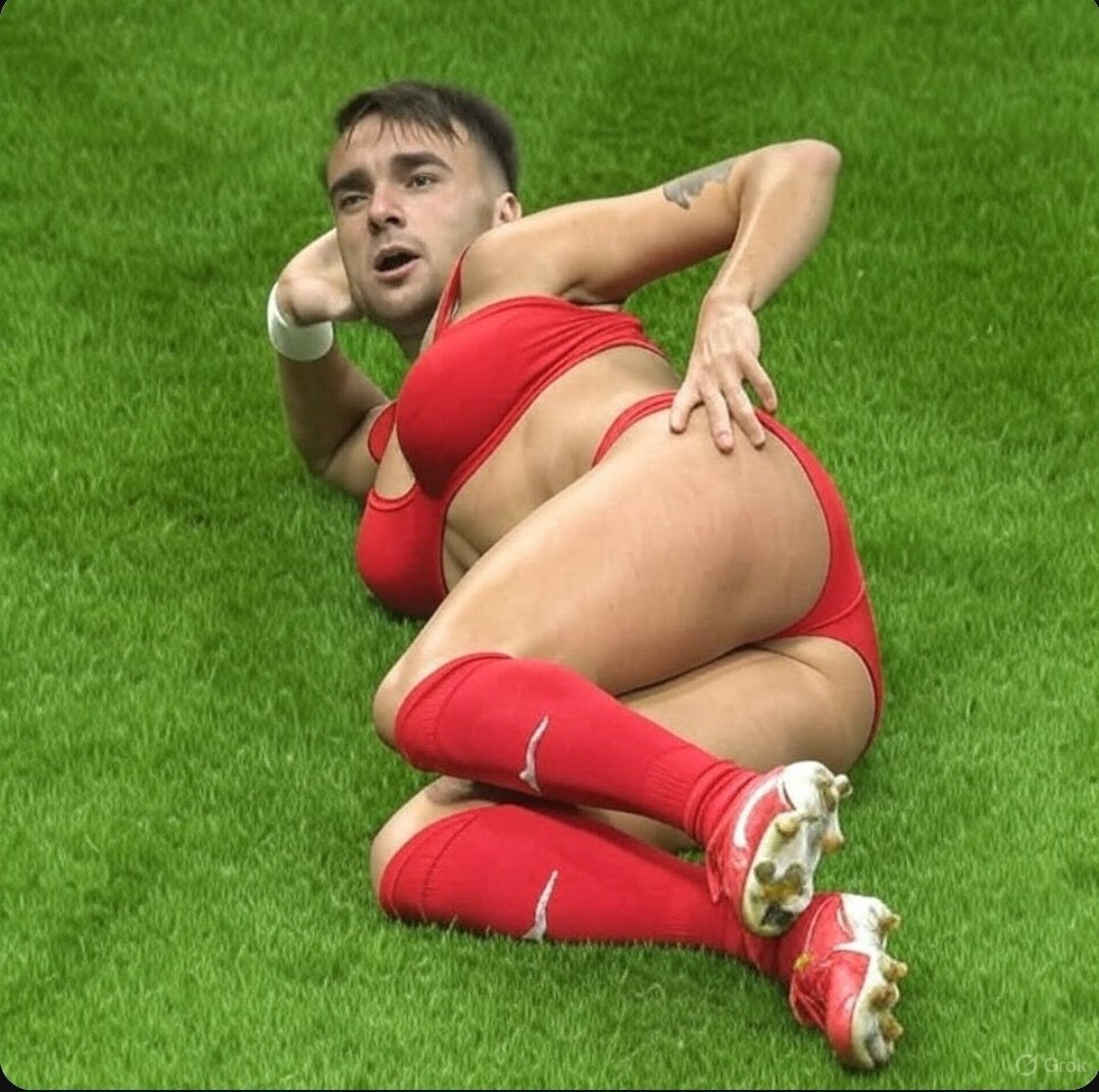 her gördüğümüzde kahkaha atıyoruz amk