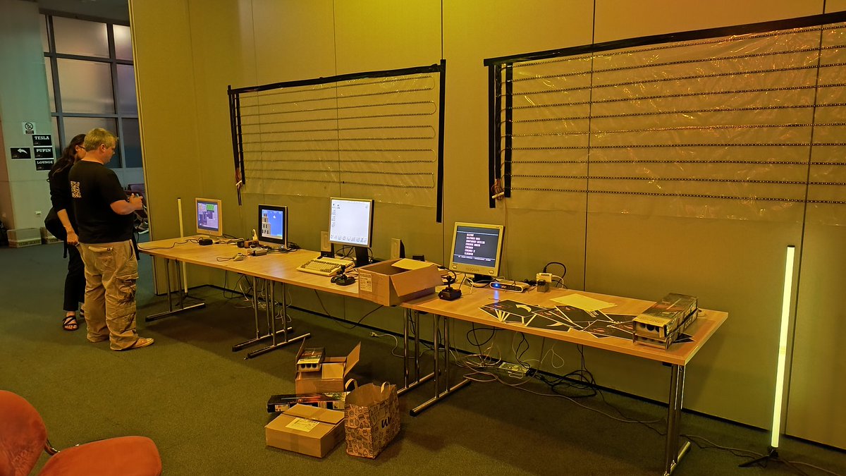 Smaller retro computer corner at this year's <a href="/BalCC0n/">BalCCon</a> #BalCCon2k25