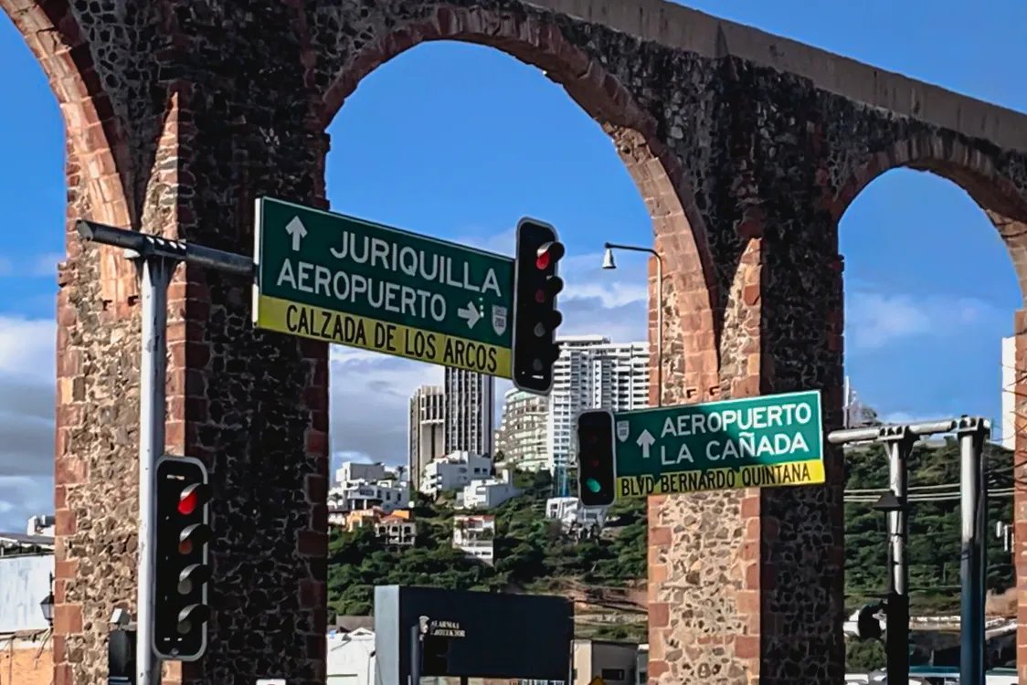 ➡️ Obras en Cruce de Bernardo Quintana y los Arcos son para volverlo seguro: Municipio

Los trabajos incluyen la colocación de reductores de velocidad y elementos semifijos de protección para peatones y ciclistas, afirmó el secretario Pedro Ángeles 

presenciauniversitariauaq.com/?p=74502