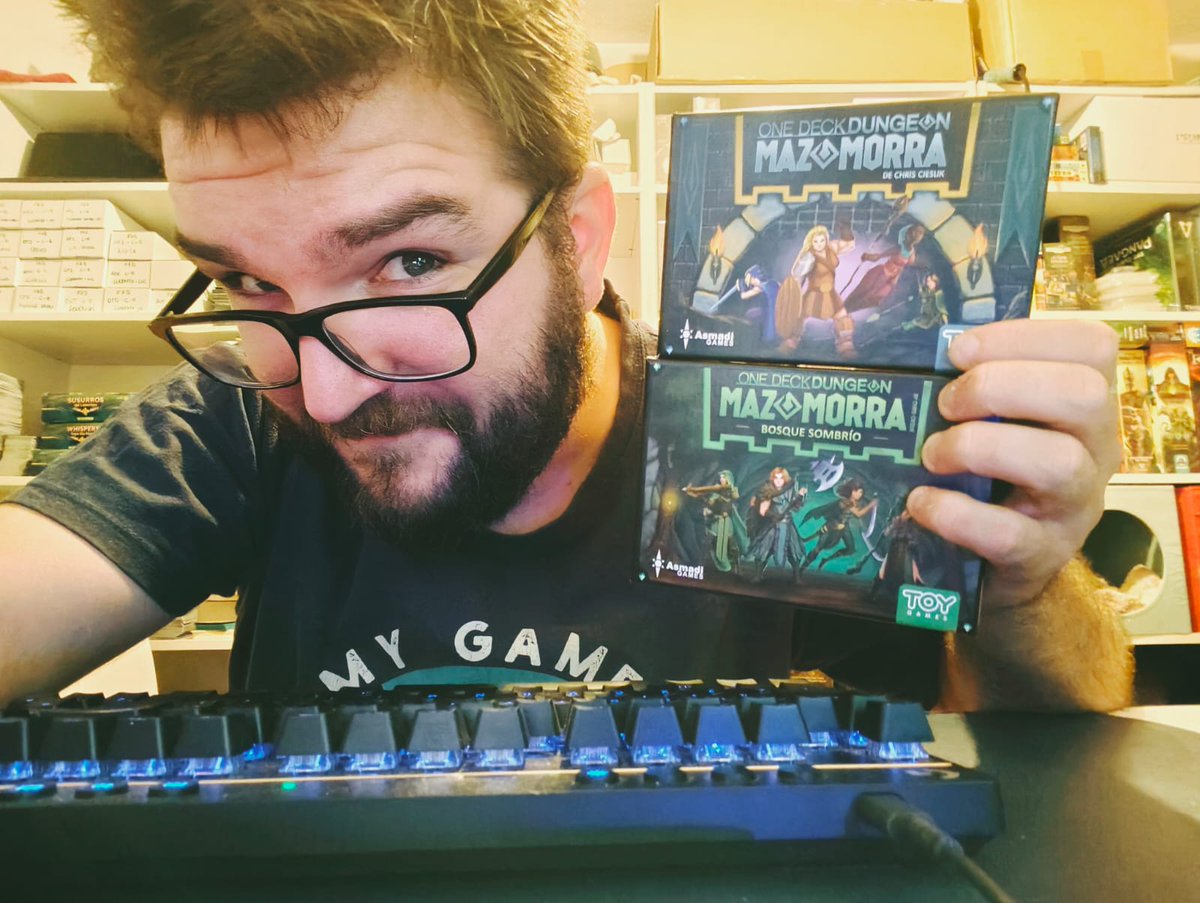 Se que es un poco tarde, pero ya está todo listo.

A partir del jueves de la semana que viene podréis comprar en vuestras tiendas de juegos de mesa favoritas el One Deck Dungeon y la expansión del Bosque Sombrío :D

Pronto podréis empezar a reservarlo en las tiendas ^^