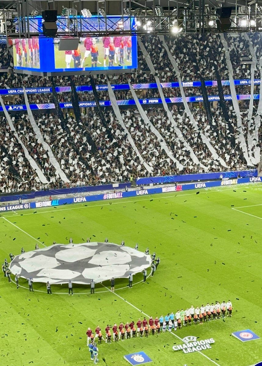 44 yaşındayım;
Hayatımda sayısız maç izledim. Ama ilk defa bugün, dayanamadım ve maç bitmeden stadyumu terk ettim.

Her seferinde “hatalarımızdan ders çıkaracağız” diyoruz…
Ama yıllardır aynı filmi izliyoruz, Avrupa’da bir adım ileri gidemiyoruz.

Çok üzgünüz, çok kırgınız…