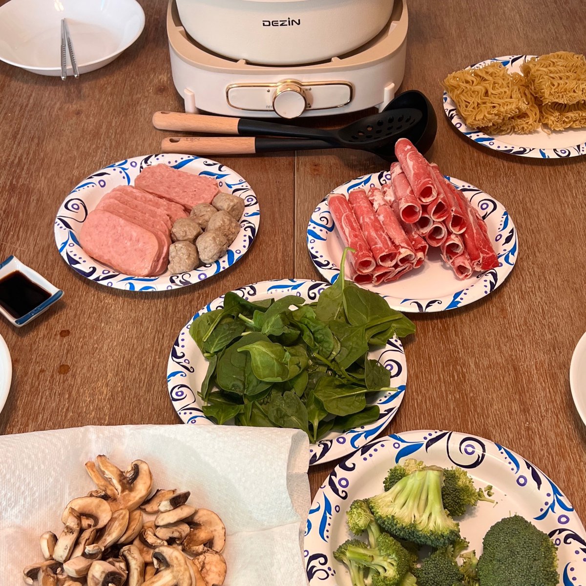 AdamChurchwell's tweet image. Dinner with my family is non-negotiable. Protecting personal time gives me the energy to lead at work. What’s your non-negotiable for work-life harmony? #WorkLifeHarmony #SuccessSimplified