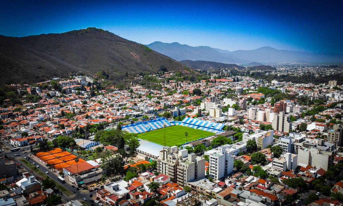 gytoficial's tweet photo. #DptoHistoria 

Hoy se cumplen 121 años del partido amistoso disputado en Salta entre el Club de Gimnasia y Tiro y el Club Atlético Tucumán, devolución de gentilezas de la visita salteña el año anterior a la vecina provincia.

Este hecho de trascendental repercusión histórica sucedió el 18 de septiembre de 1904, y certifica que en la cancha de Gimnasia, hoy denominada David Michel Torino, se juega al futbol ininterrumpidamente desde aquel año, siendo LA MAS ANTIGUA DEL PAÍS.

Somos historia viva, somos #ElClubDeSalta 🩵