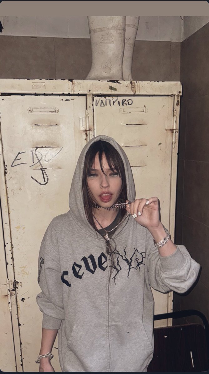 BadFaceFan's tweet image. Saramalacara