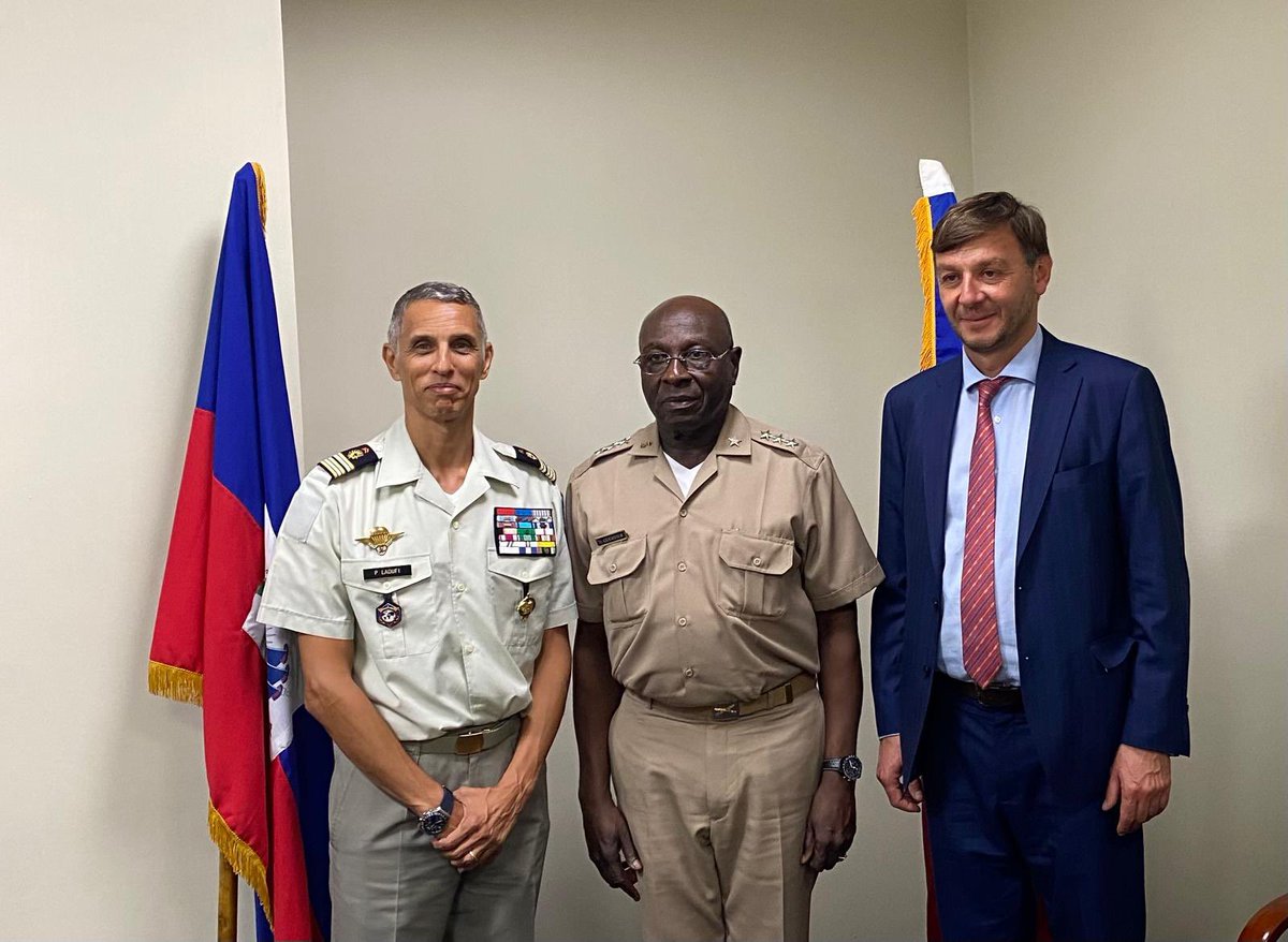 SupportFAdH's tweet image. #Archive #ThrowbackThursday
1 an du Partenariat Militaire « SABRE Haiti » entre les Forces Armées d'Haiti (FAD'H) et les Forces Armées aux Antilles (@FAA_Officiel) 🇭🇹🤝🇫🇷
Le 18 septembre 2024, une délégation militaire française conduite par l'attaché de défense, le…
