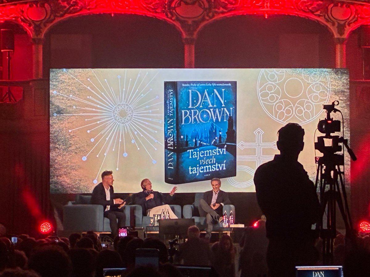 Lucy Needham 🎶 tweet media