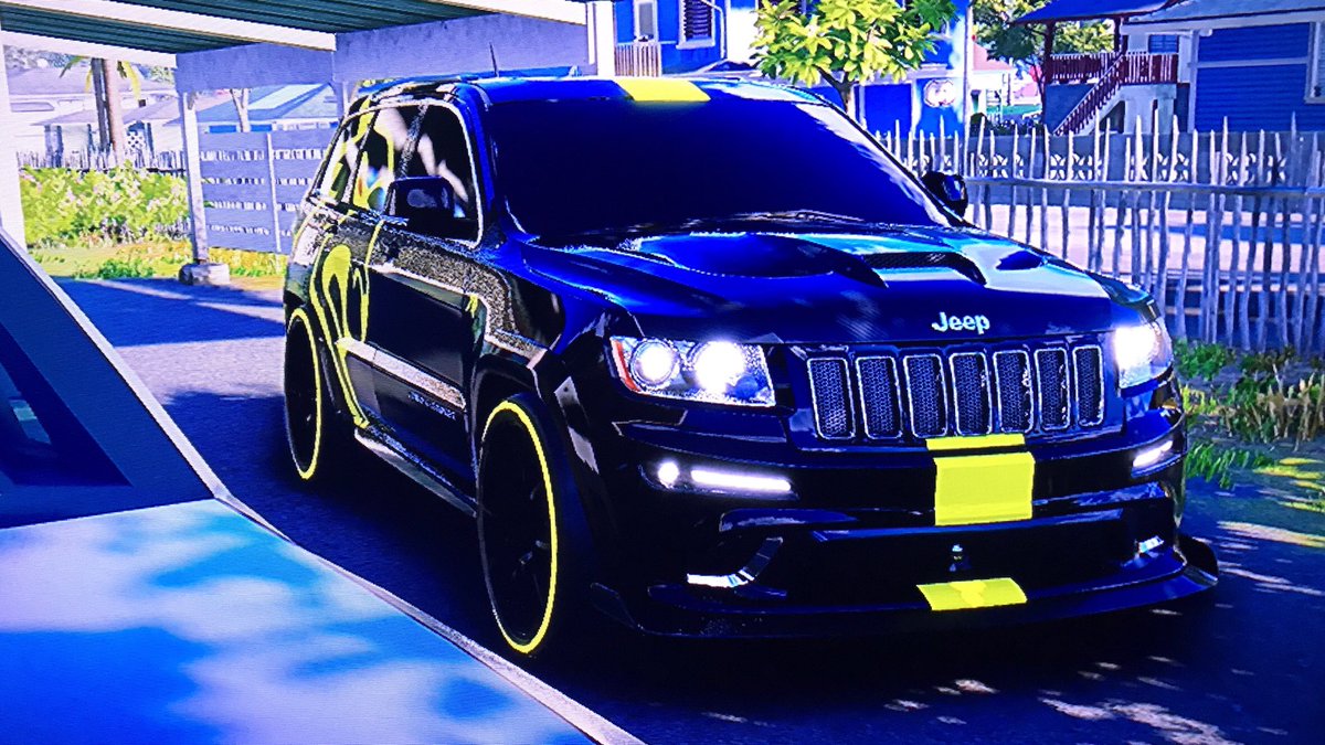 KingWolfRich1's tweet photo. Jeep Grand Cherokee SRT-8 And Replica TrackHawk SRT Mobile🔥👍#TheCrewMotorfest #JeepGrandCherokeeSRT8 #SUV #Moper #TrackHawk #Hemi https://t.co/W634yduiuc