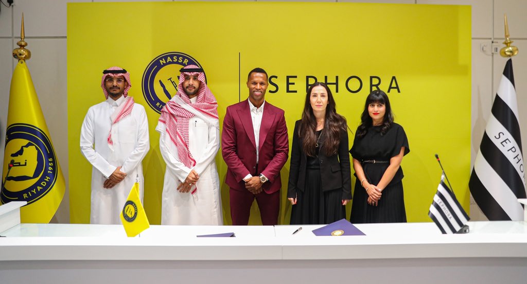 سيفورا راعيًا رسميًا لفريق كرة القدم للسيدات بنادي النصر 🤝

أهلاً براعي الجمال 🤩💛!