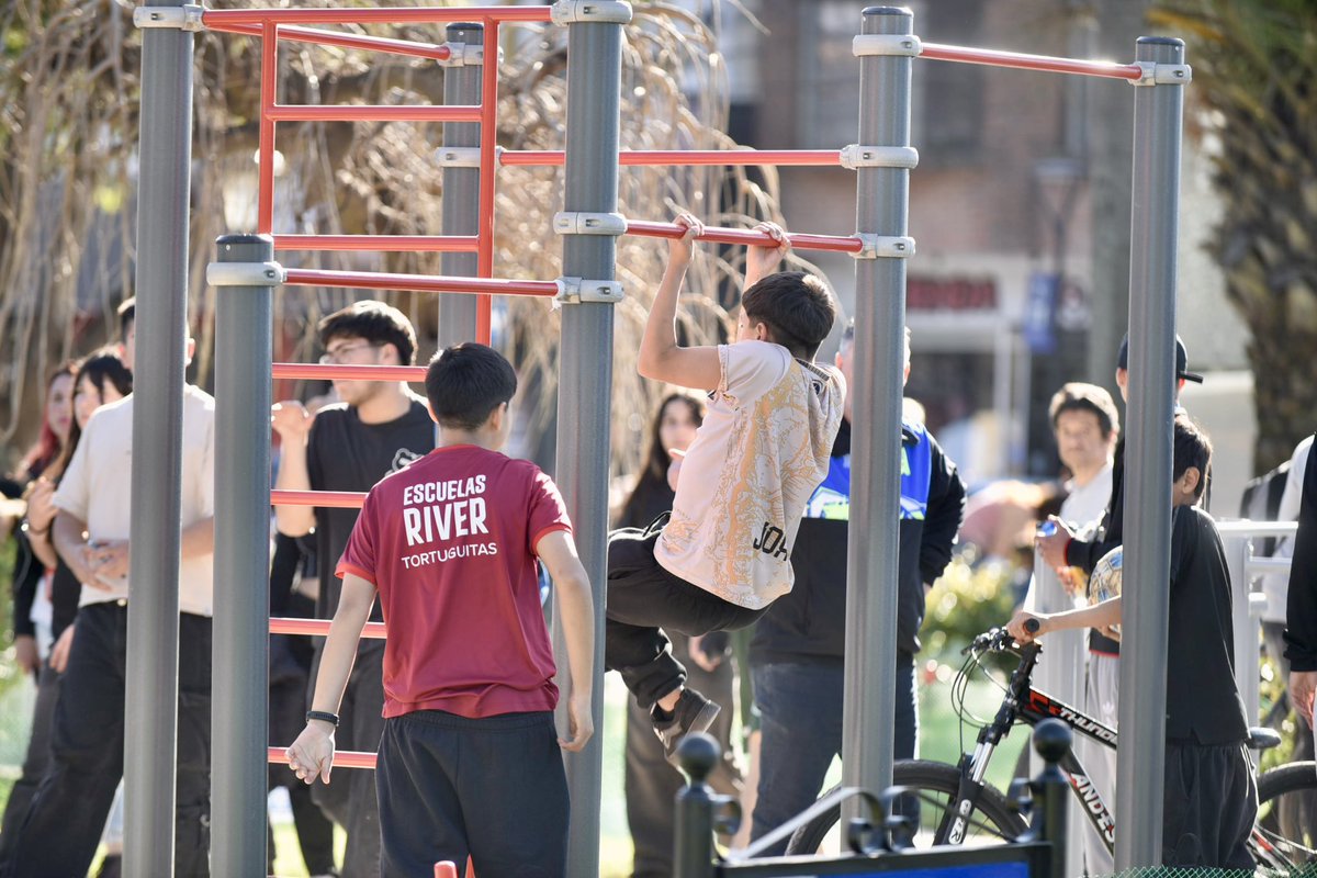 🏀🏋🏻‍♀️El deporte urbano ya es Ley, una noticia que nos llena de orgullo

Quiero felicitar a nuestro senador <a href="/luisvivona/">Luis Omar Vivona</a>, impulsor de este proyecto que reconoce disciplinas como el breaking, calistenia, zumba, skate, el parkour, el BMX y muchas más. Esta Ley significa inclusión,