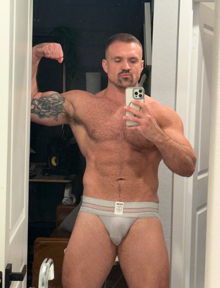 It’s almost flex Friday 💪🏼