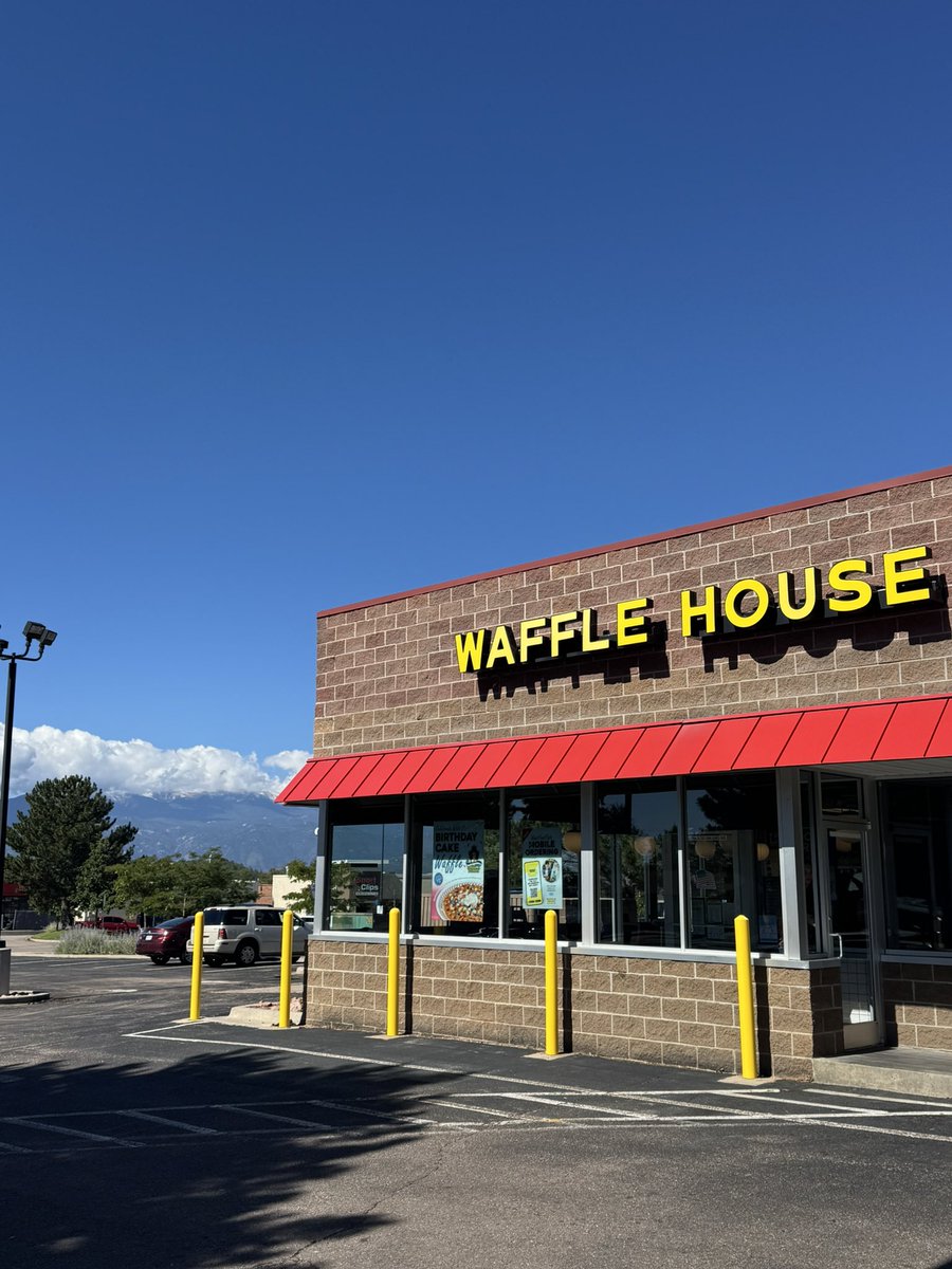 ThatBtch08's tweet photo. Thrifted these forbidden pants, went to Waffle House for the first time and stilllll debating if I should switch to Samsung 🫠 https://t.co/CPF4UrkB2n