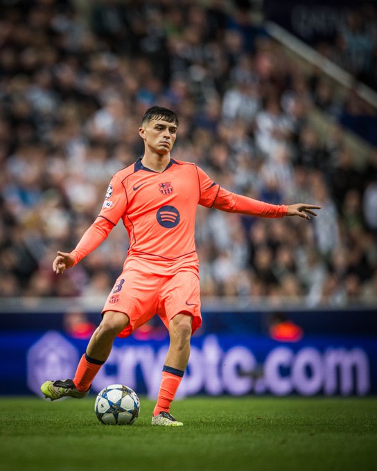 Pedri, dompteur de ballons.