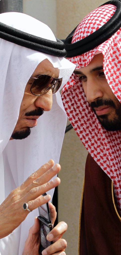 اللهم احفظ مولاي خادم الحرمين الشريفين الملك سلمان بن عبدالعزيز، وامده بالصحة والعافية، واجعل أيامه طيبة مباركة، وزده عزًا وتمكينًا.
اللهم أيّد سمو سيدي ولي العهد الأمير محمد بن سلمان، وانصره نصراً عزيزاً مؤزراً، وافتح له أبواب التوفيق والسداد، واحطْه برعايتك ولطفك، واجعله ذخراً