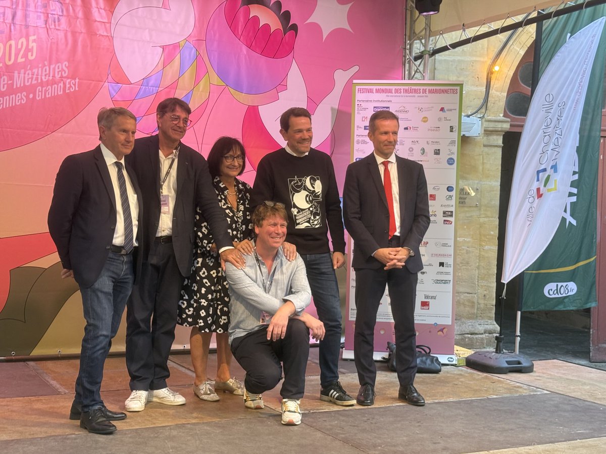 Inauguration , ce soir , du festival mondial des théâtres de Marionnettes à CHARLEVILLE-MEZIERES.     Et , maintenant , 10 jours à vivre intensément.