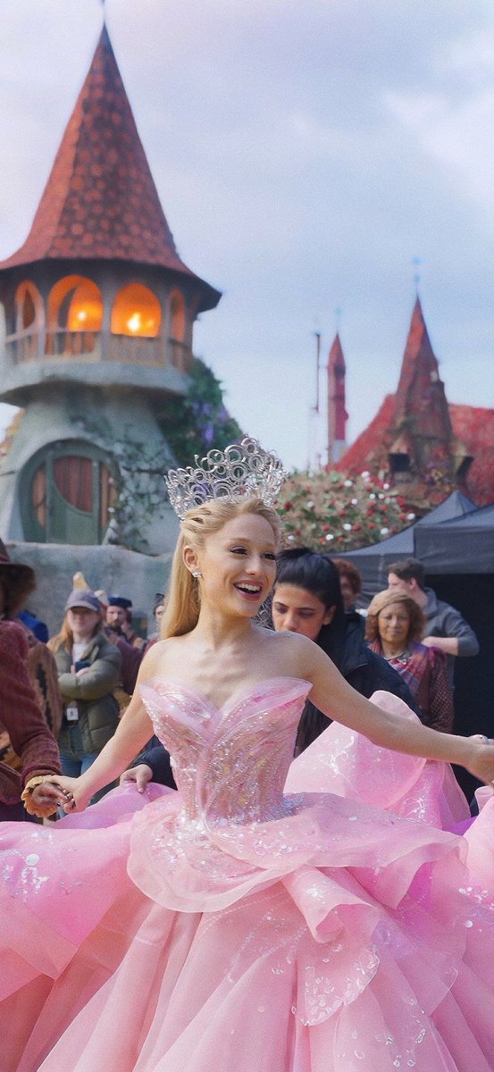 glinda, the good 🫧