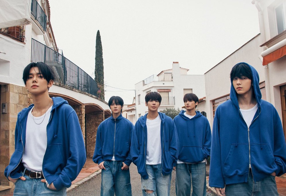 TurkeyMoaGang's tweet photo. [👑] TXT, Spotify'da bu sene en çok dinlenen 4. jenerasyon erkek grubu şarkıları listesinin zirvesinde yer alıyor👏🏻

1. Love Language (61,6 milyon dinlenme)
2. Beautiful Strangers (57 milyon dinlenme)

TXTChartData
#TOMORROW_X_TOGETHER @TXT_members @TXT_bighit https://t.co/5qIlK817zf