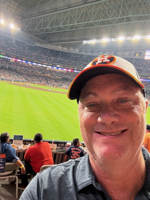 Cenozon's tweet image. Astros clinch the Silver Boot for the 9th straight year with a 5–2 win over the Rangers!💥

Altuve &amp;amp; Peña homered, moving Houston into 1st in the AL West. 

Cenozon was proud to attend and connect with partners.⚾ 

#Astros #SilverBoot #ForTheH