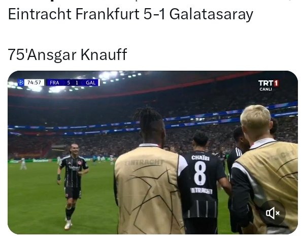 Türkiye liginin şampiyonuna bakın sen bu hallere düşecek takimmiydin. Şimdi Türk hakemleri ağlıyordur bizim takıma nasıl bunu yaptılar diye. Hafta sonu telafi ederler bu hezimeti 😂😂😂