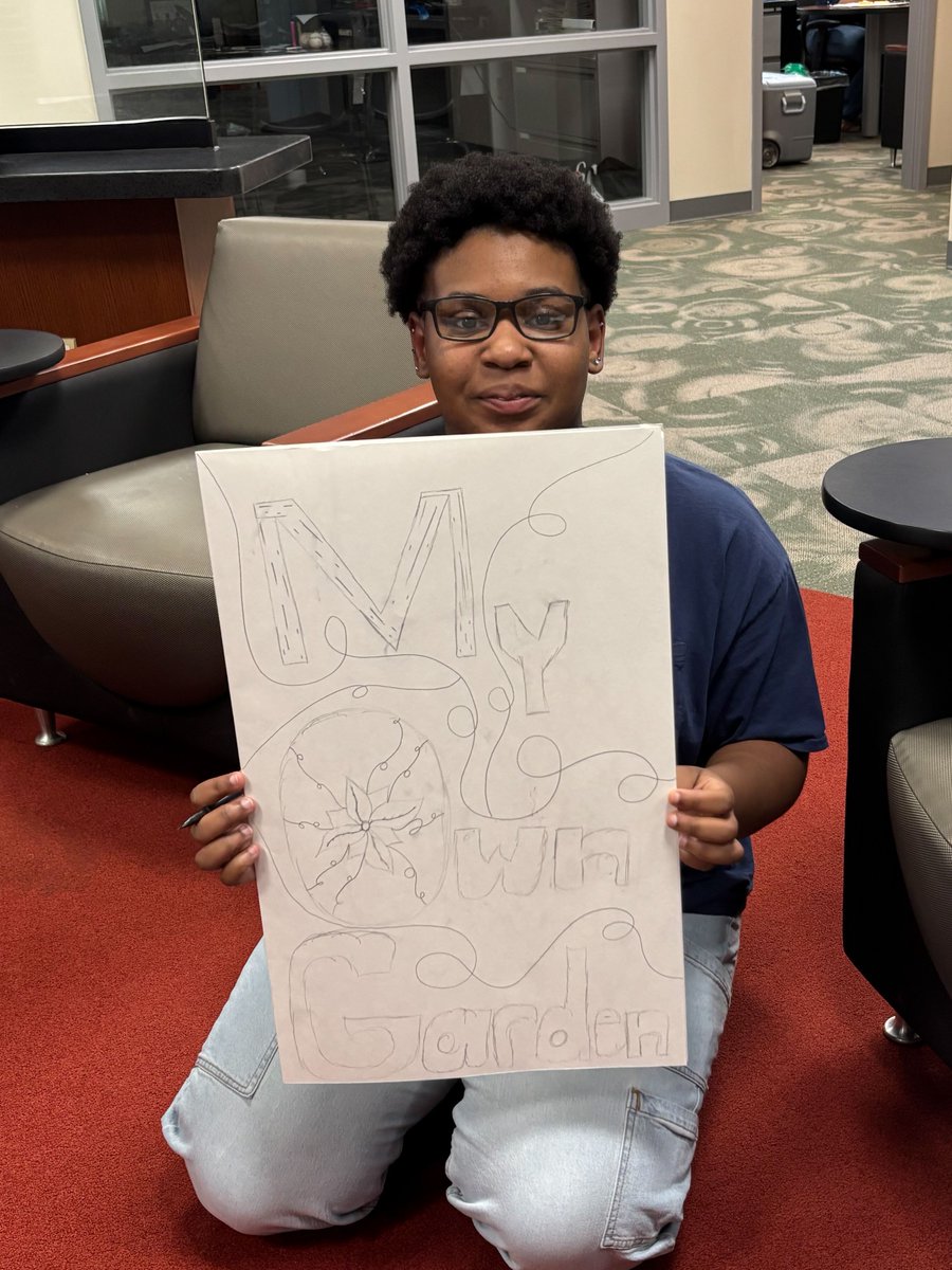 asumidsouth's tweet image. 🎯 TRIO SSS Roundtable Highlights!
On Tuesday, TRIO SSS students made vision boards for their goals and shared ways to stay on track . 💬✨
Check out the creativity and motivation in action! 📸
#TRIOSSS #ASUMidSouth #GoalSetting #StudentSuccess