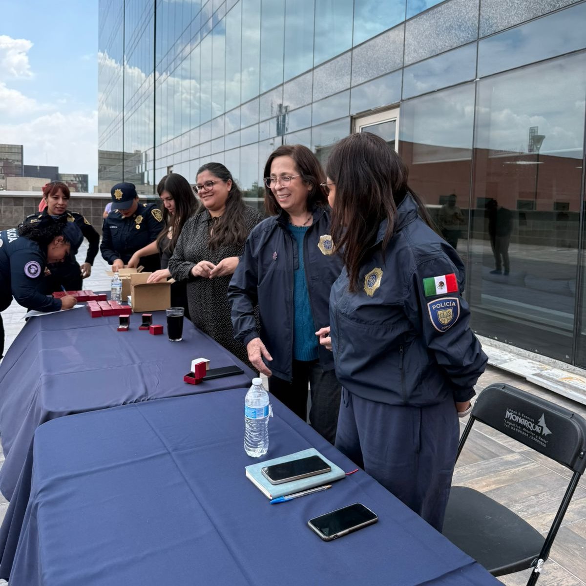 NovoaPeniche's tweet photo. Continuamos con acciones dentro de la Unidad de Género de la @SSC_CDMX. El día de ayer, formalizamos en Nonoalco, el inicio de una operación que reafirma el compromiso de proteger a las mujeres de la Capital y que, les dará la atención necesaria ante situaciones de violencia. https://t.co/H7HNWIxpws