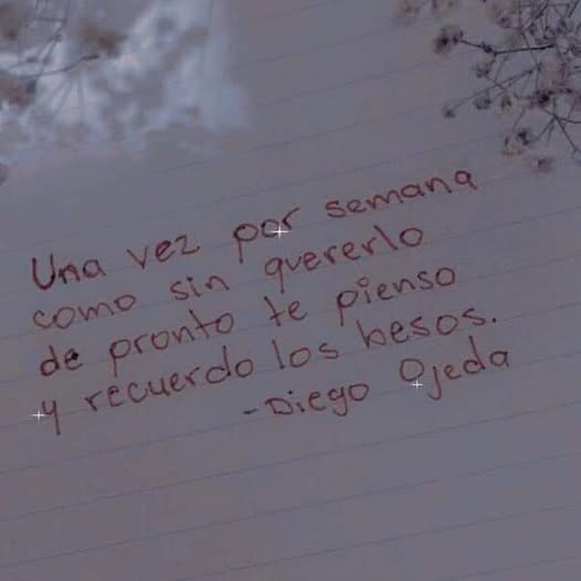 Y aunque te quiero lejos,
Una vez por semana te escribo un poema
Y borro los versos,
Te busco en la agenda, te escribo un mensaje y destrozo el teléfono
#diegoojeda
<a href="/diegoojeda85/">Diego Ojeda</a>