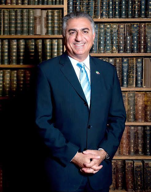 بچه ها من ایکس رو پاک میکنم دیگه فعالیت مجازی نمی کنم از فردا میخوام فعالیت میدانی کنم احساس میکنم ایکس من رو منفعل کرده باید در میدان باشم و تا وقتی در تلویزیون ملی سقوط ج ا اعلام نشود به مجازی بر نمی گردم