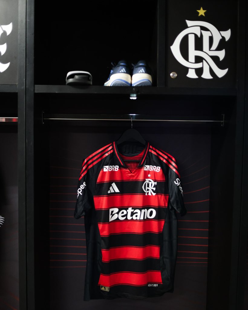O Manto que nos ergue.

Vestiário pronto para receber o MENGÃO!

#matchday #FLAxEST