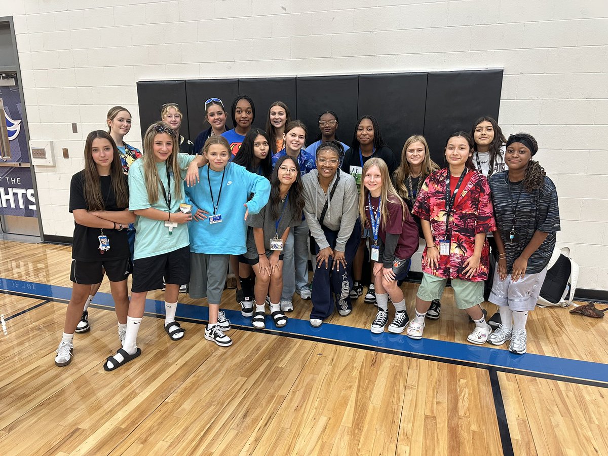 CSMSGA's tweet image. Dress up day did not disappoint! Our girls showed up in style! Adam Sandler made an appearance on campus today!